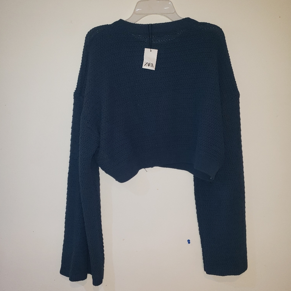 Long sleeve half top